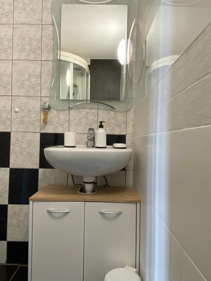 Apartman Tia Rijeka Exteriör bild